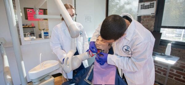 ACI Medical & Dental School | 5 Healthcare Jobs That Don’t Require A Degree